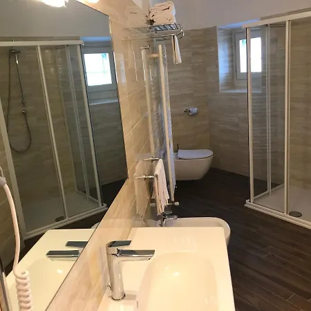 Foresteria La Torretta 3* Fino Mornasco