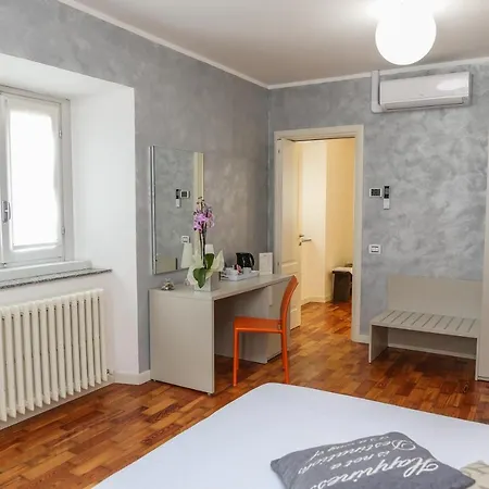 Foresteria La Torretta Guest house Fino Mornasco