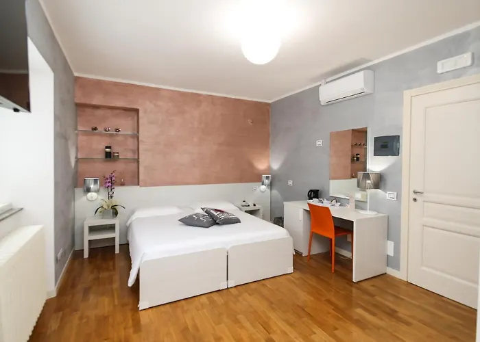 بيت ضيافة Foresteria La Torretta 4*
